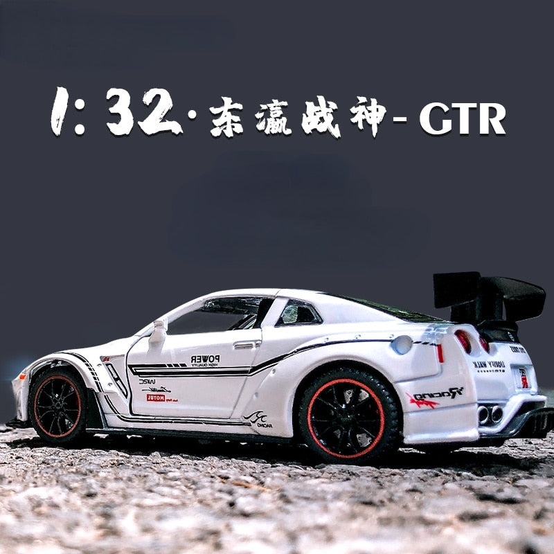 1:32 Nissan GTR R35 Racing Car Model. Vehicles/Sound And Light